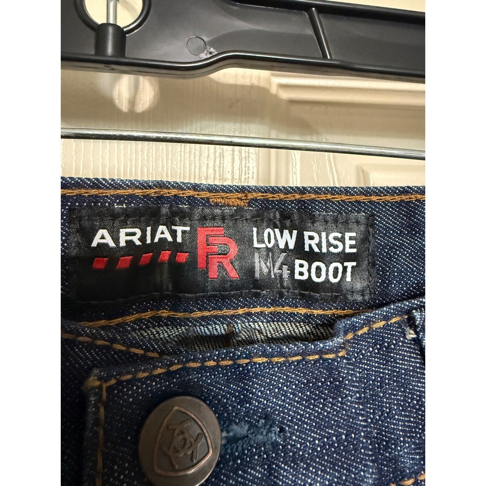 Ariat FR M4 Low Rise Boot Cut Work Jeans Mens 36x30 Flame Resistant CAT 2 Denim - Picture 2 of 4